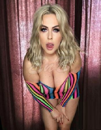 30 Year Curvacious Swedish Escort Solea